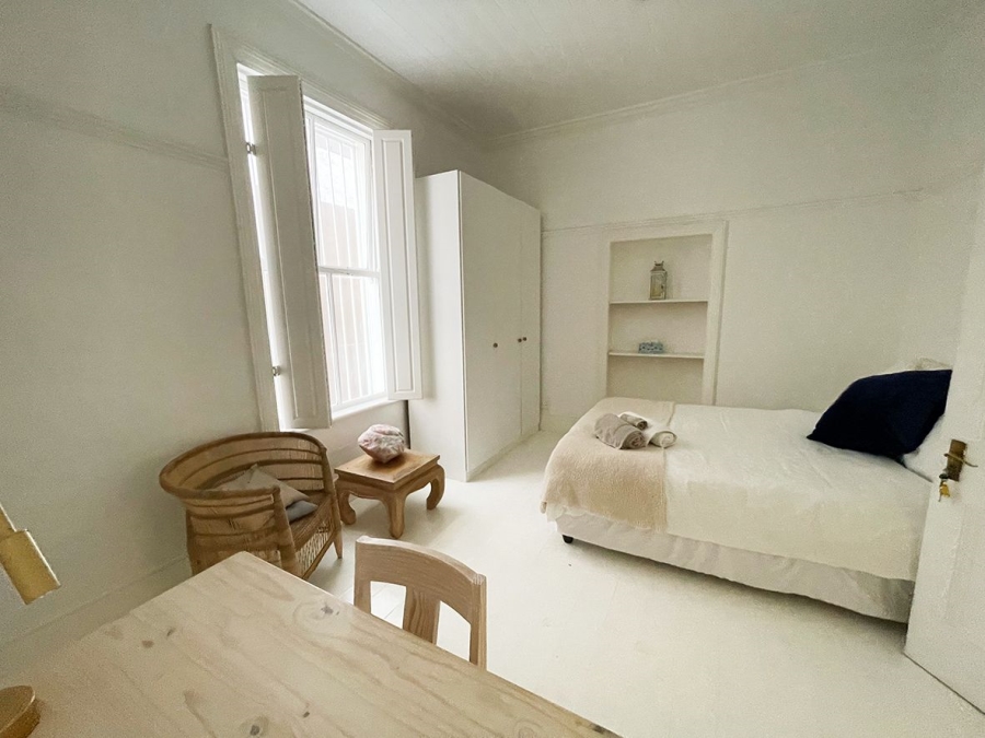 To Let 6 Bedroom Property for Rent in Sea Point Western Cape